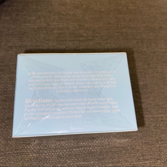 GLOW ON 5TH REFRESH + RESET Brightening Mud Mask - Picture 7 of 9